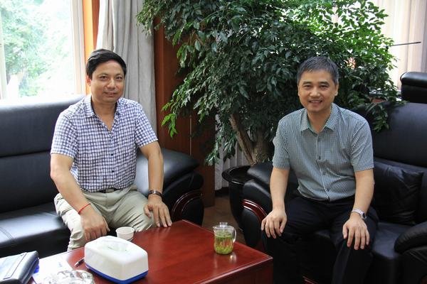 張惠民率向興林一行到工程局開展對接工作