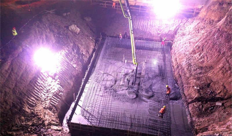 亭子口灌區(qū)一期工程項(xiàng)目I標(biāo)段觀音寺渡槽 板基首倉混凝土成功澆筑