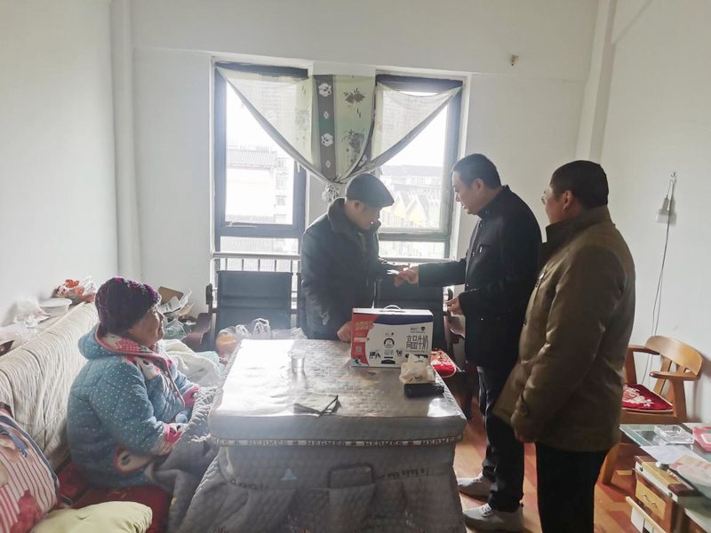 基礎分公司深入困難職工家庭開展春節慰問活動