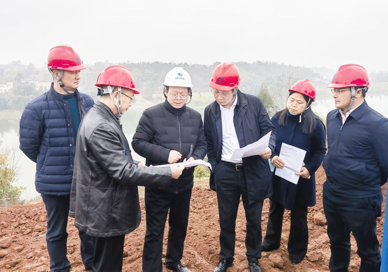 鐘杰董事長蒞臨向家壩灌區北總干渠第一期二步工程開工儀式場地施工現場指導工作